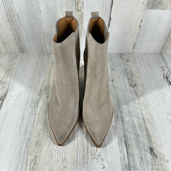 NEW Marc Fisher LTD Oshay Chelsea Suede Pointed Ankle Bootie Taupe Gray #1296 - Picture 3 of 13